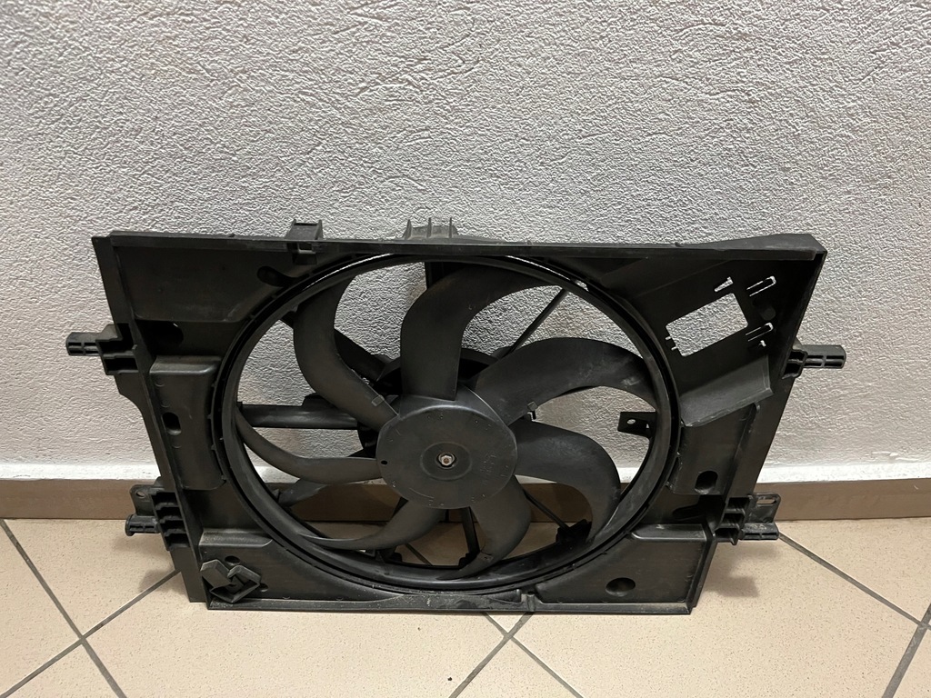 фото №10, Вентилятор радиатора с корпус dacia sandero iii 3 logan duster 214815896r