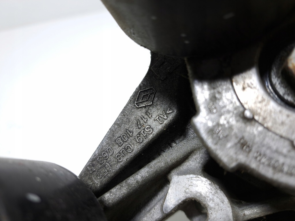 фото №2, Renault captur кронштейн генератора ролик 1.2 tce