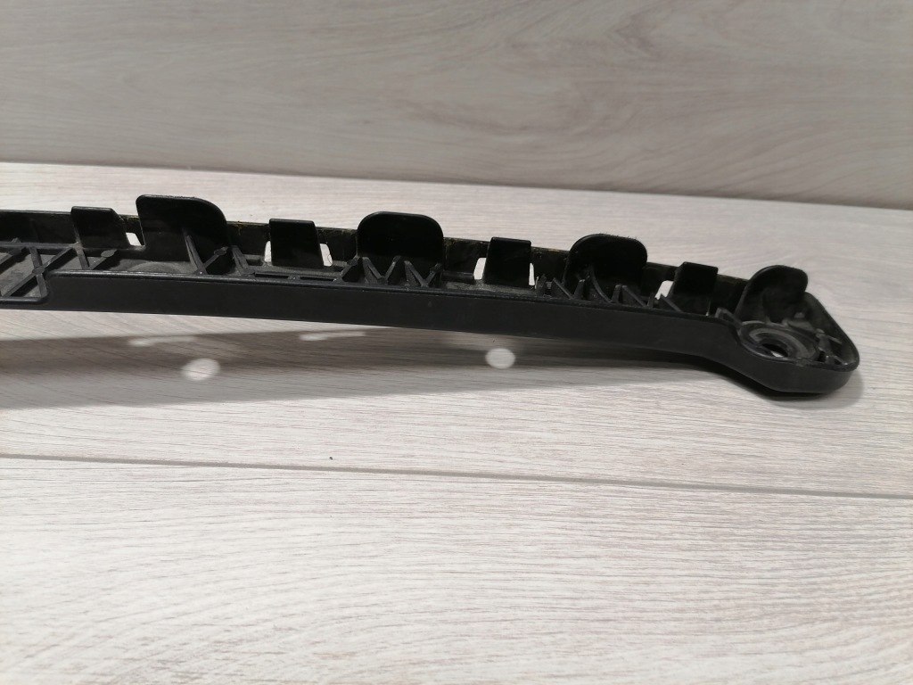 Ferrari gtc4 lusso кронштейн бампера задний  87638400 Киев