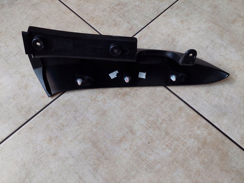 фото №9, Уголок - защита лампы - dacia logan ii mcv 2012