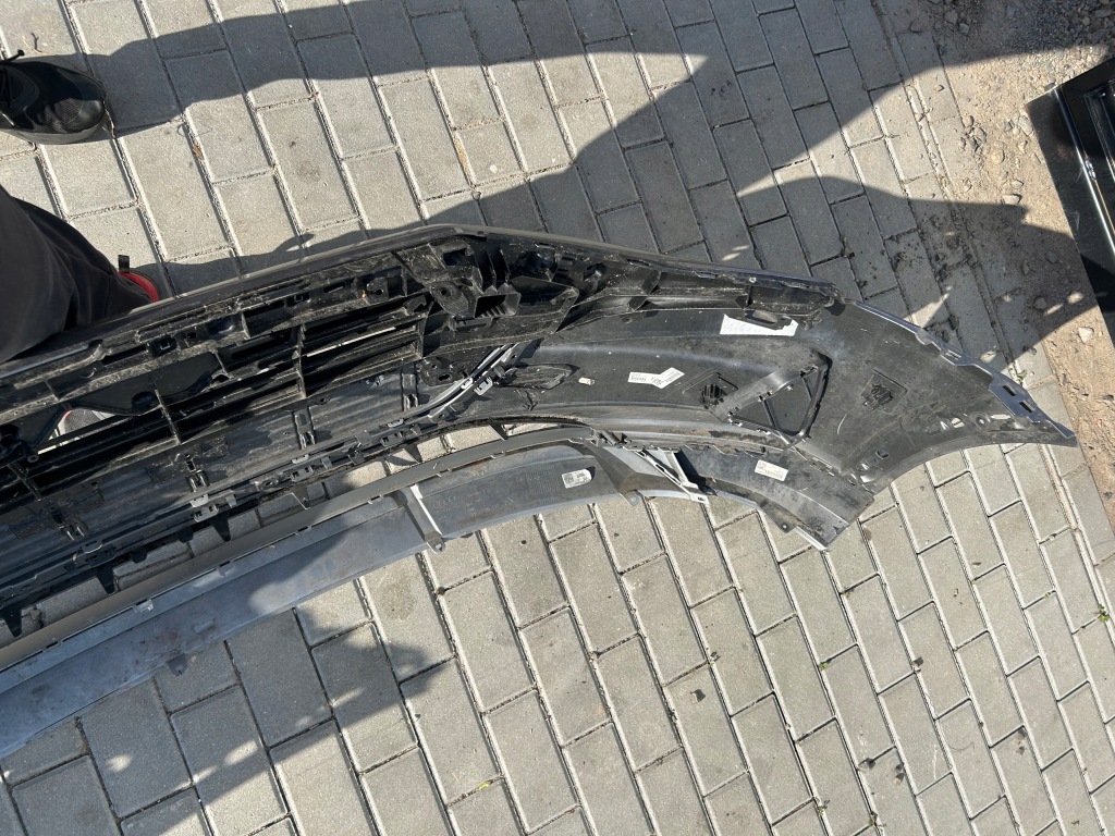 фото №8, Audi e-tron 4ke бампер передній решітка радіатора каркас хром