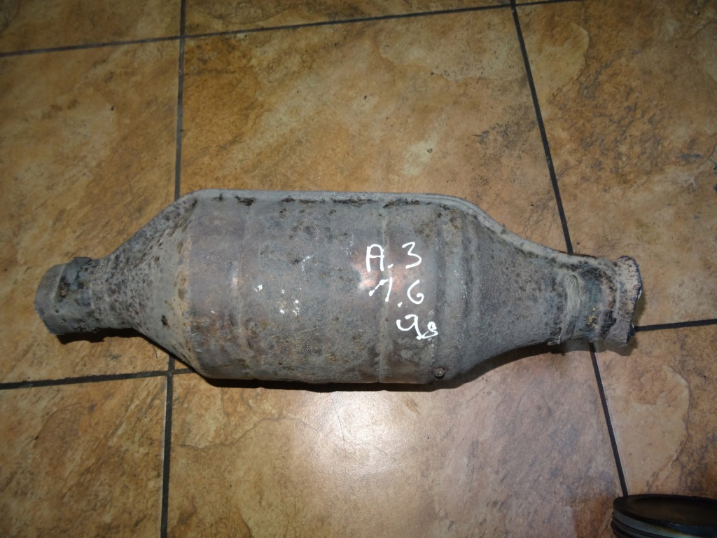 фото №1, Audi a3 1.6b 3d 98' катализатор pusta корпус