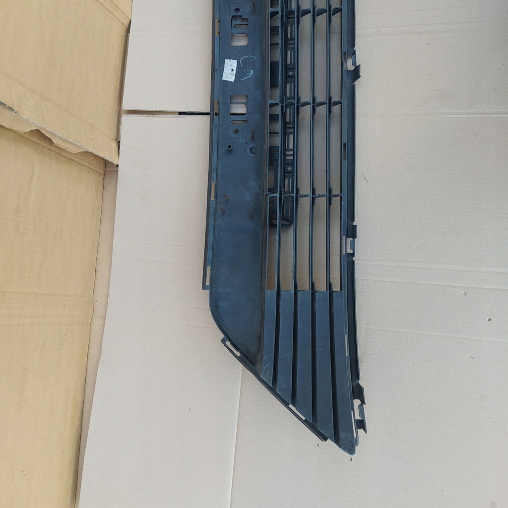 фото №6, Решётка бампера перед avensis t27 lift 11-