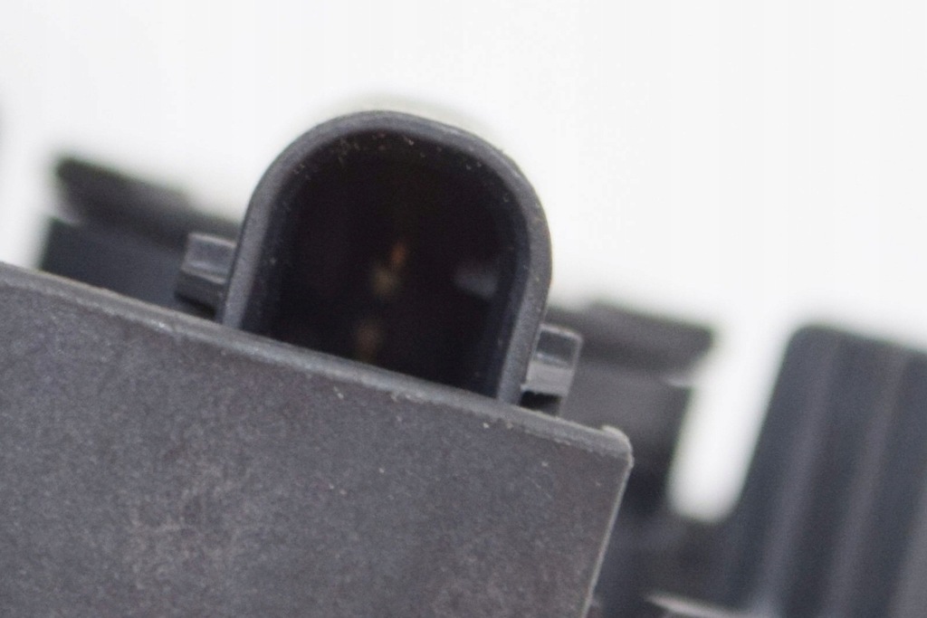 фото №5, Tesla model y датчик столкновение дверь правых передних 1036762-00-a elektr