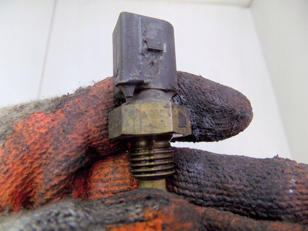 фото №6, Mercedes atego 4.2 датчик температуры a0041534328