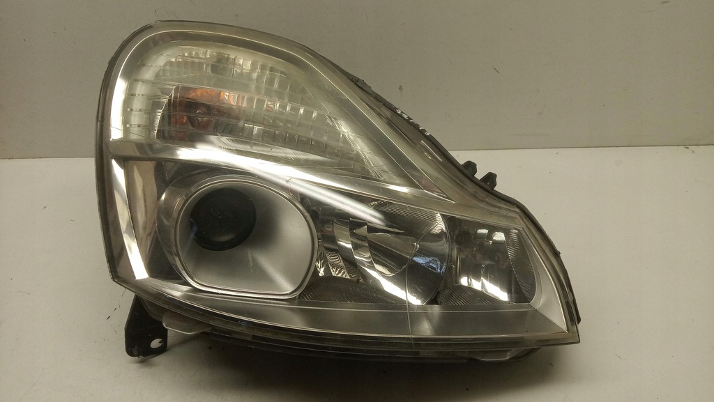 фото №1, Лампа правый перед правая передняя renault modus lift 08-12 8200658387 europa