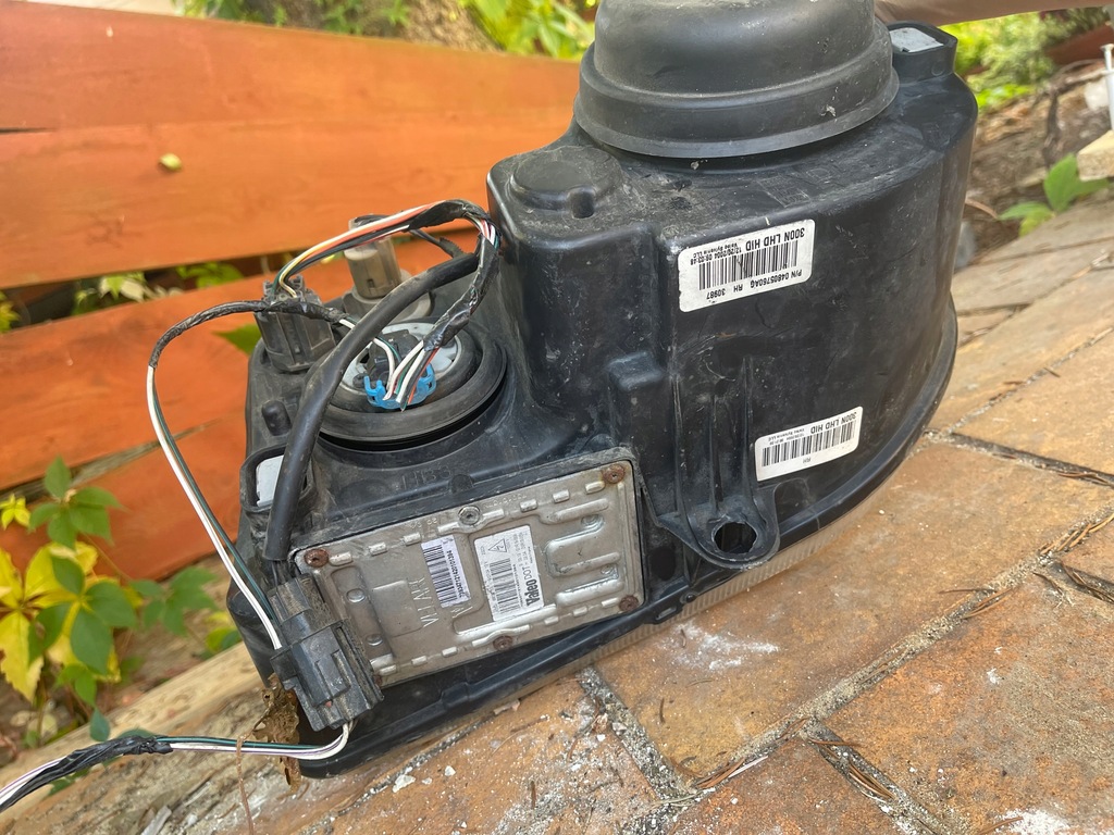 фото №6, Chrysler 300c лампа передня ксенон europa оригінал права