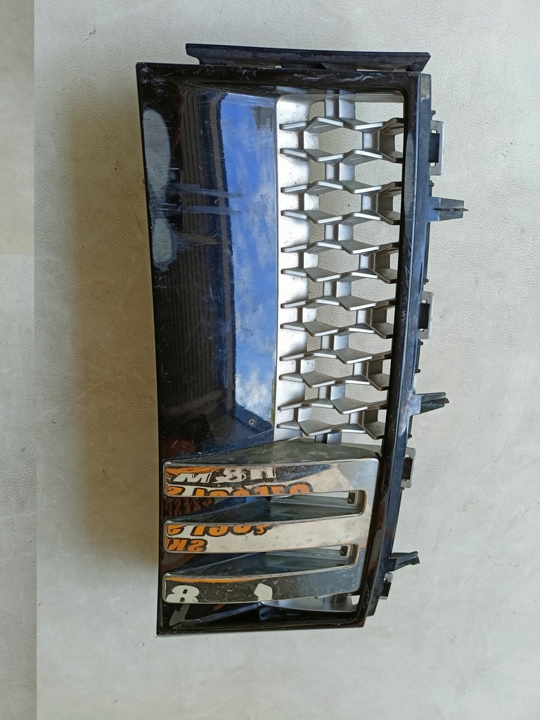 фото №1, Range rover vogue 697 решётка крыла lewego