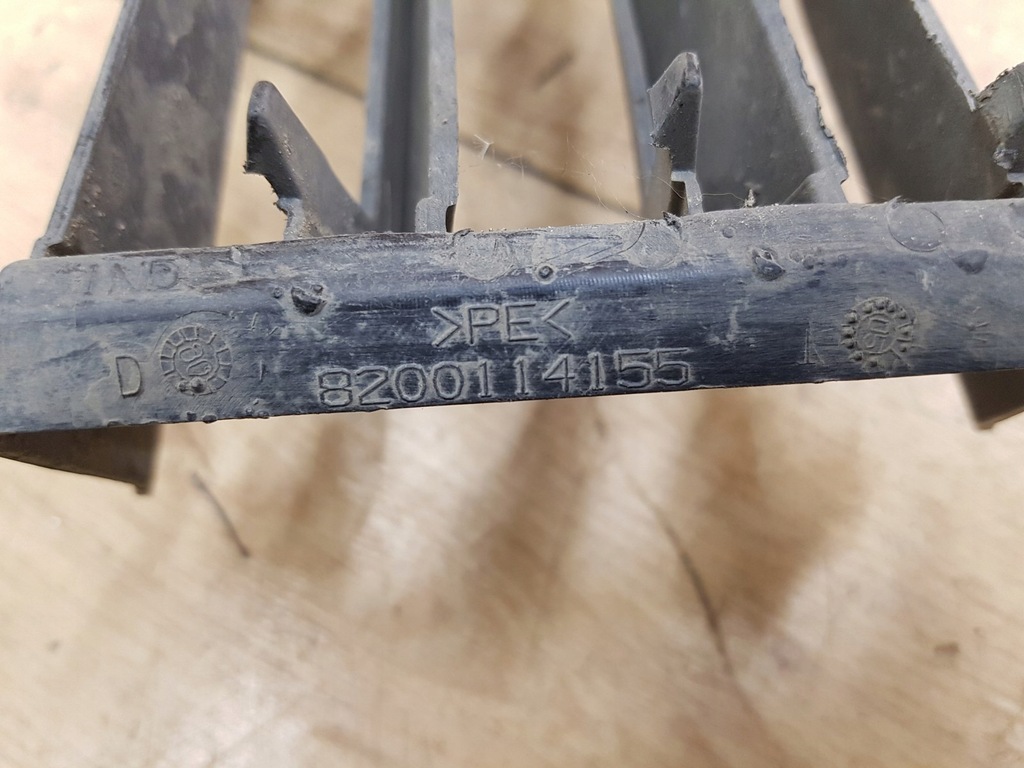 фото №3, Решітка бампера перед середня renault megane ii