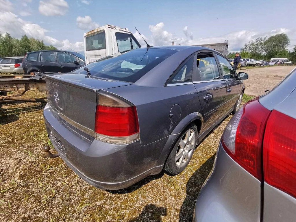 фото №8, Opel vectra коробка предохранителей 2002 2.2l 13557101 1355710-1, 1355708-1