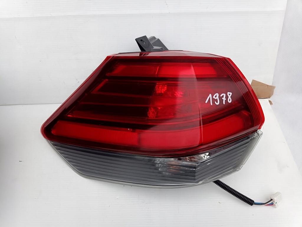 фото №1, Nissan qashqai iii j12 23r лампа w крышка правая задняя led