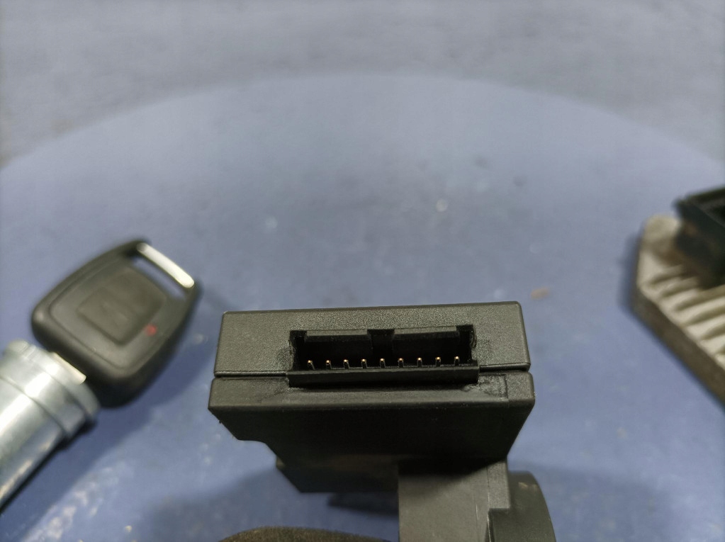 фото №9, Opel zafira a lift 1.8b 125 km z18xe блок управления набор стартовый 55351752