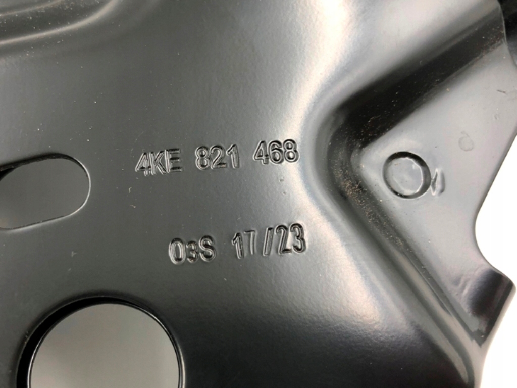 фото №10, Напрямна кронштейн кронштейн крила правий перед do audi e-tron 4ke821150