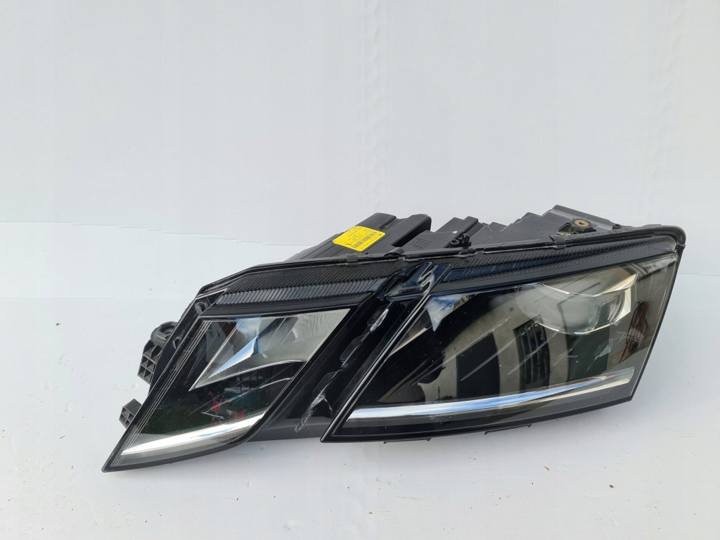 Купити Octavia 3 рестайлінг  фара ліва full led 5e1941015d