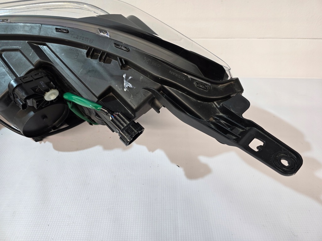 фото №9, Правая передняя правый перед лампа nissan leaf ii 2 26010 6wk7a full led 17