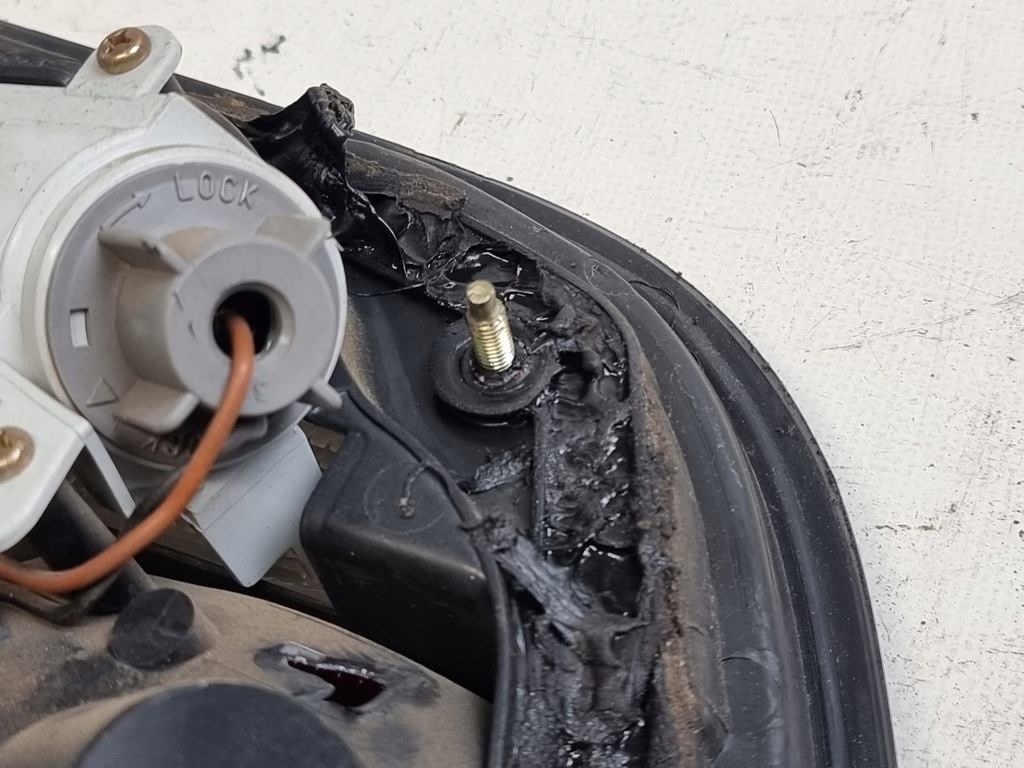 фото №11, Лампа задняя правая w крышка lift 3d оригинальный номер ba75eb18 nissan almera n15