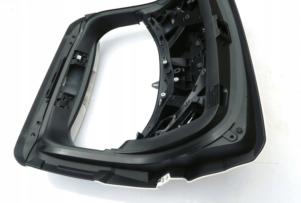 фото №15, Toyota corolla e21 kombi 2019 - крышка багажника бампер задняя оригинал оригинальный номер