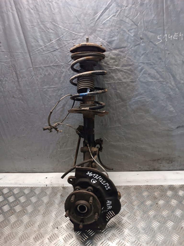 Купити Амортизаторна стійка лівий перед toyota auris i 2007r 1.4d