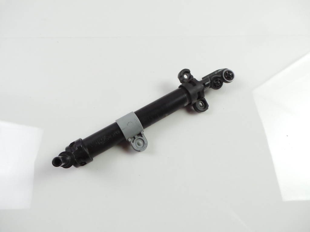 фото №1, Омивач фара лівий maserati levante