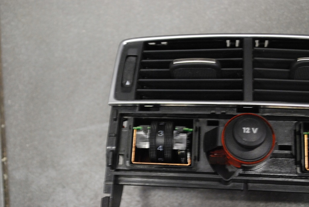 фото №5, Решітка обдув задня audi a8 d3 підігрів 4e0819203a