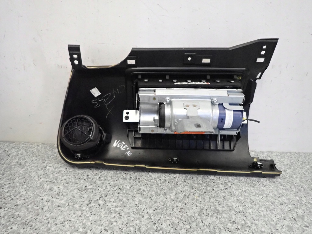 фото №8, Nissan note e11 10-12 подушки безопасности воздушные srs подушка безопасности