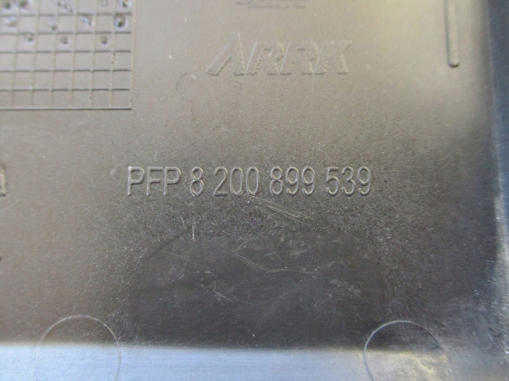 фото №4, Заглушка бампера перед renault clio iii lift rs 8