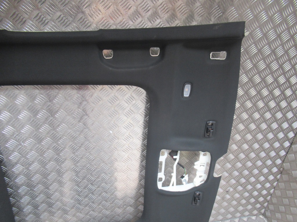 фото №12, Потолок czarna mercedes c-klasa w205 панорама sedan