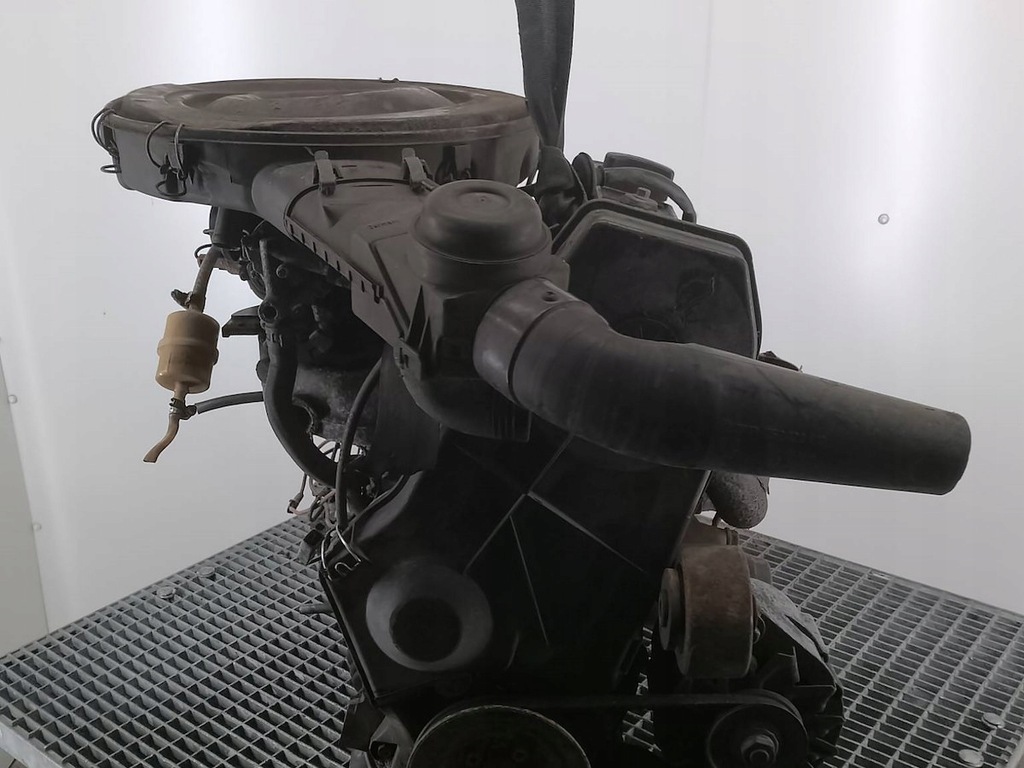 фото №8, Двигун kompletny+ коробка передач передач vw jetta i 030103021 1.3 b