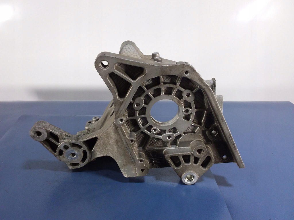 фото №5, Suzuki sx4 1.9ddis кронштейн насоса впрыска 55195377