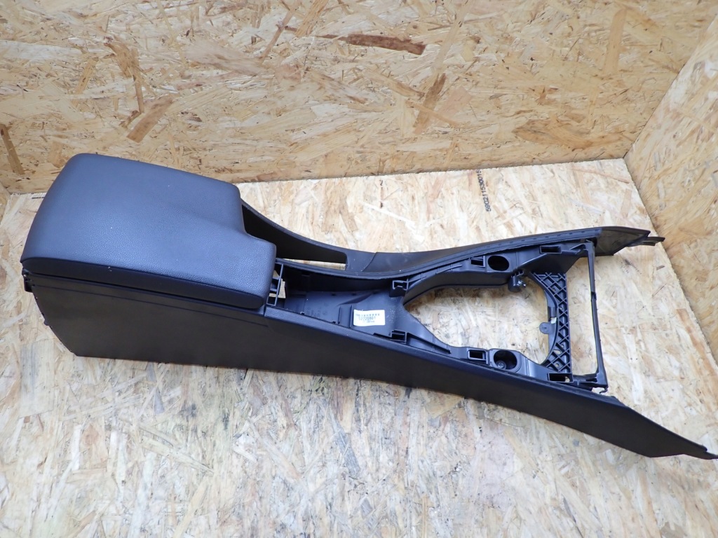 Тунель середній підлокітник bmw 316d e91 рестайлінг  універсал європа Київ