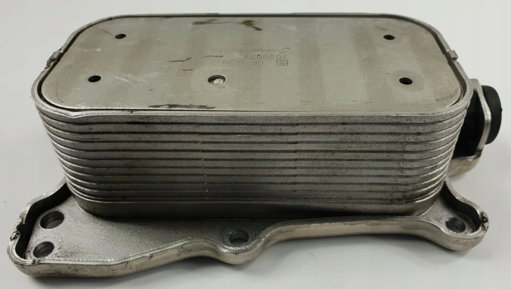 фото №8, Радіатор оливи mercedes w204 3.0 v6 70305772