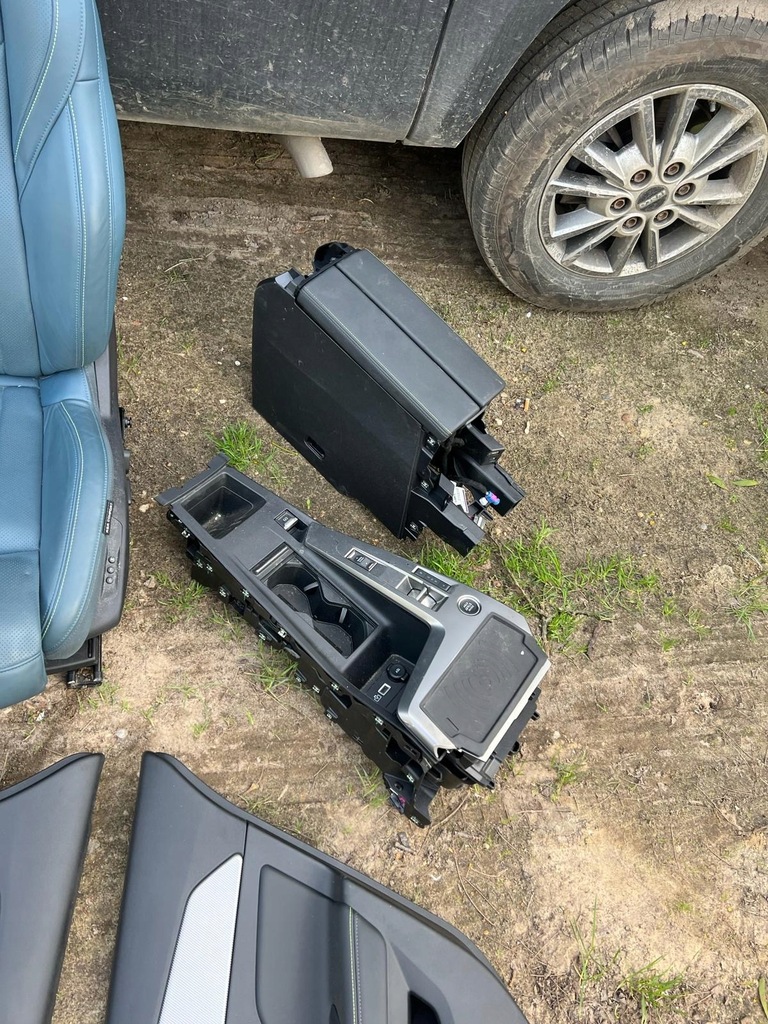 фото №7, Peugeot 308 iii t10 гибрид комплект сидений jak nowe