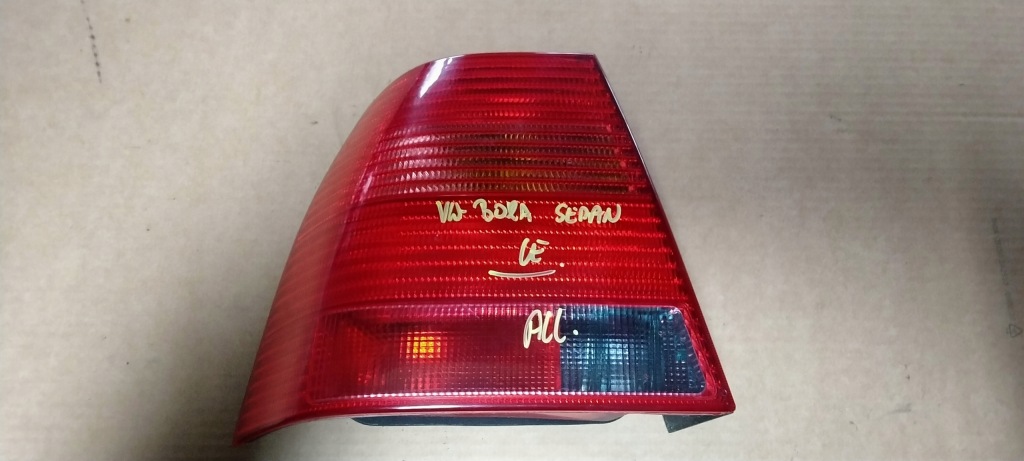 Купить Vw bora 98-05 sedan лампа задняя левая