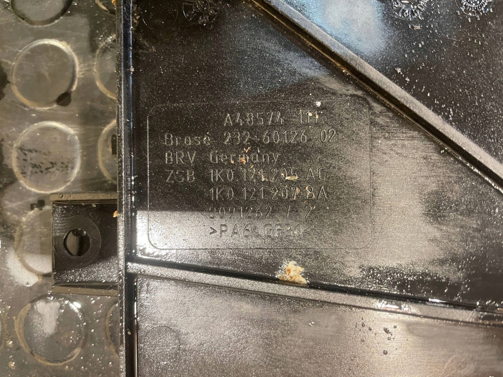 Vw golf vi 6 08-13 корпус вентилятора радиатора Киев