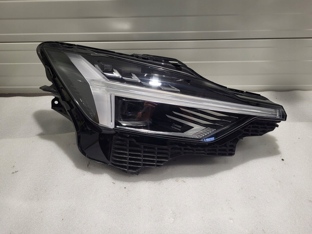 фото №1, Volvo polestar 2 full led лампа правый перед 32392333