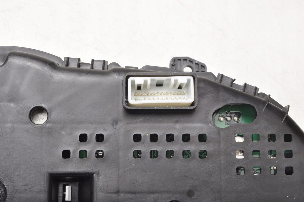 фото №8, Hyundai i30 1.4 b счетчик приборы 94031-2r305