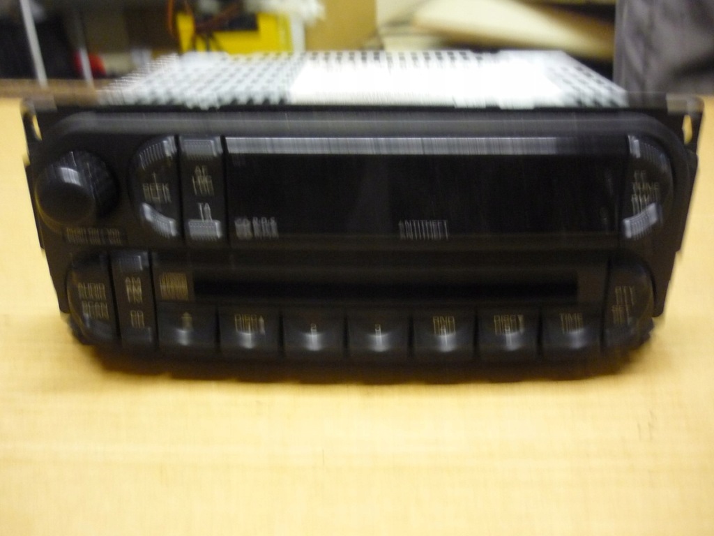 фото №1, Chrysler grand voyager iv радио заводской p05091610ad