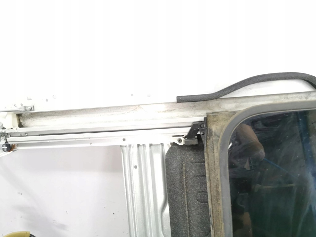 фото №9, Tesla model 3 2022 люк комплект