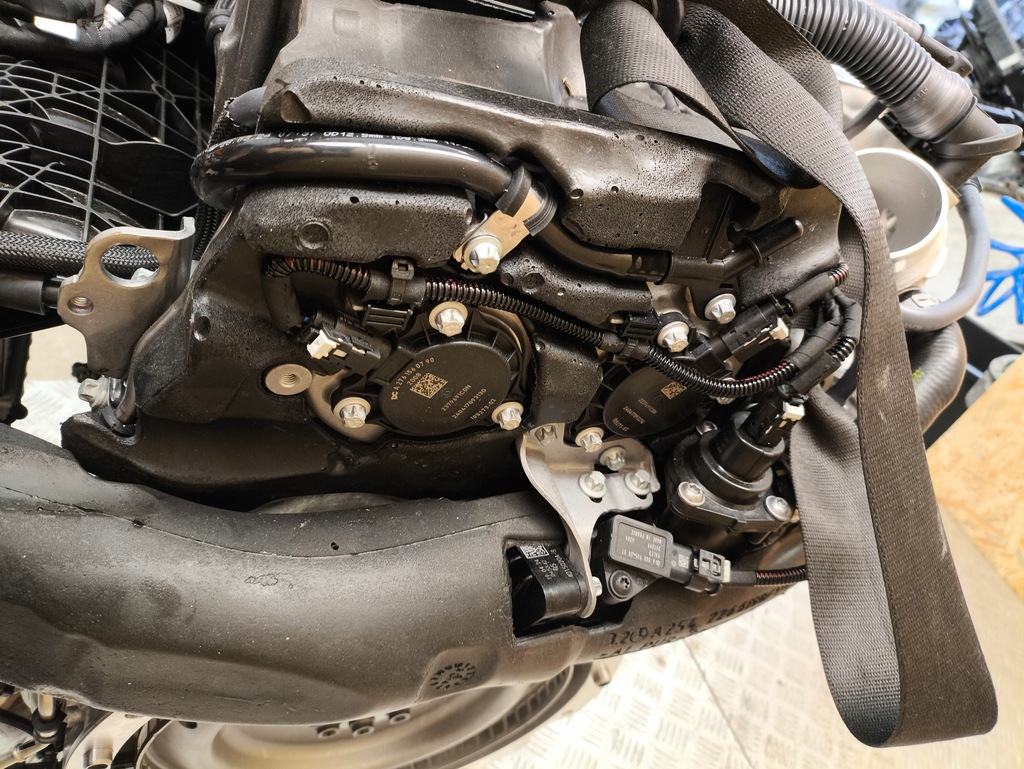 фото №11, Mercedes c klasa w206 двигун 2.0 бензин 254920 kompletny