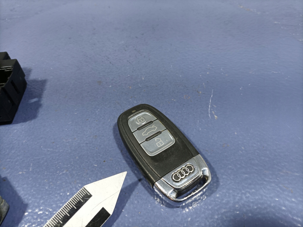 фото №5, Audi q5 8r lift замок зажигания вкладка дверь ключ pilot 8k090913