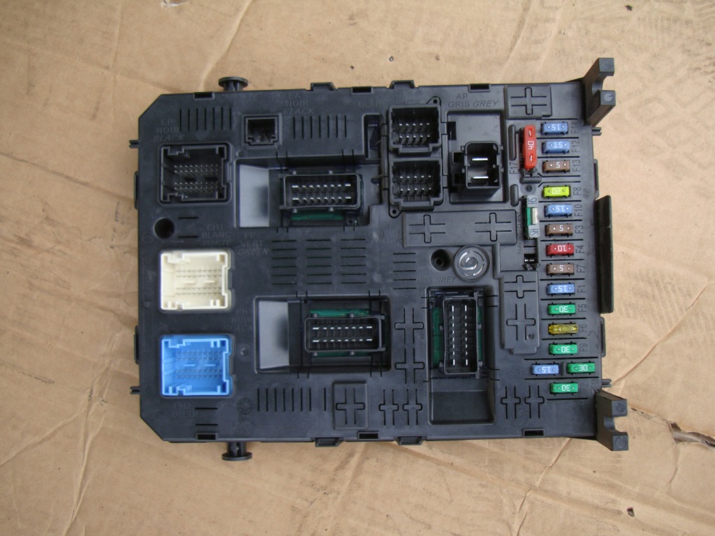 фото №2, Partner berlingo 08-18 кассета предохранителей модуль