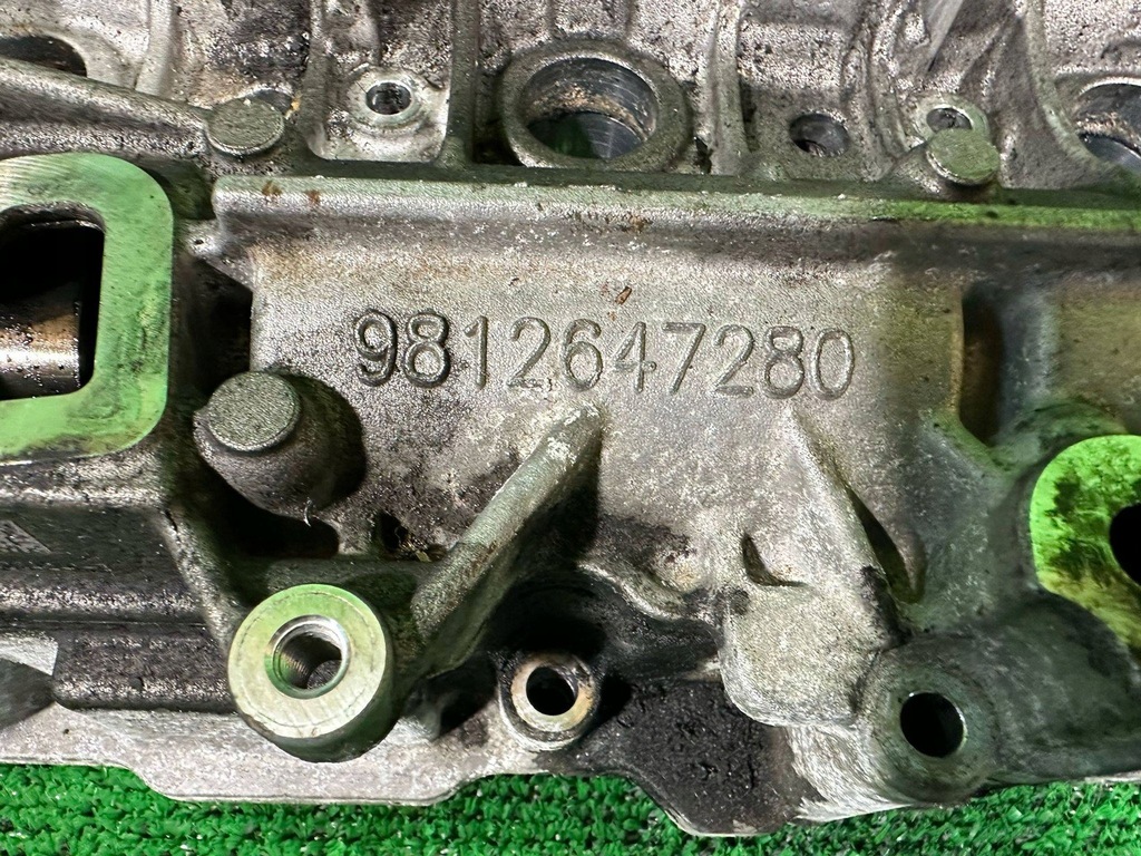 фото №6, Вал распределительного вала крышка клапанов peugeot 3008 ii 1.5 hdi 9812647280