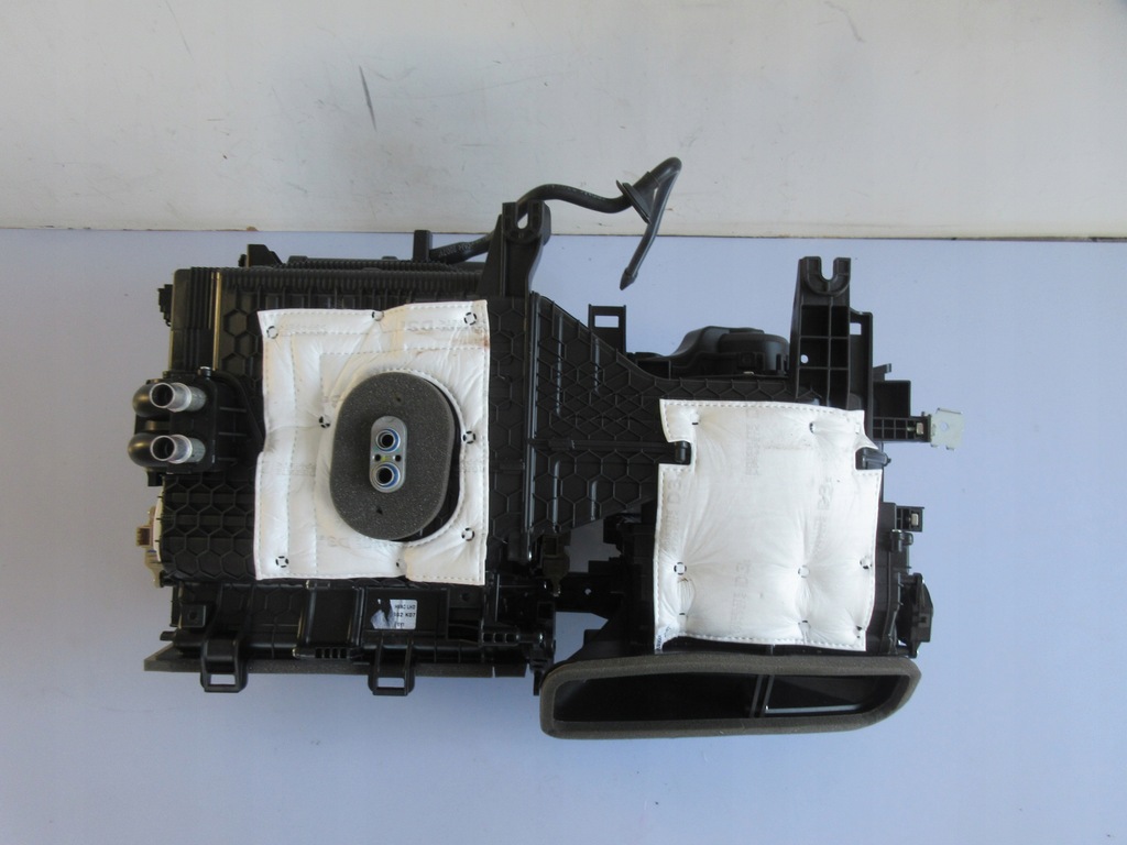 фото №6, Kia niro ii 1.6 hev 2022- отопитель климат-контроль