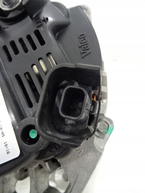 Renault megane 2 1.9 dci генератор 8200667610 новый Цена