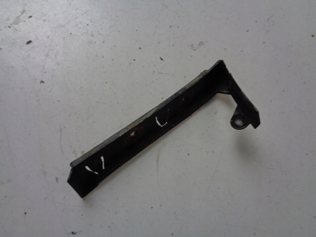 Купить Направляющая бампера правый перед cadillac escalade iii ext pickup 2008 rok