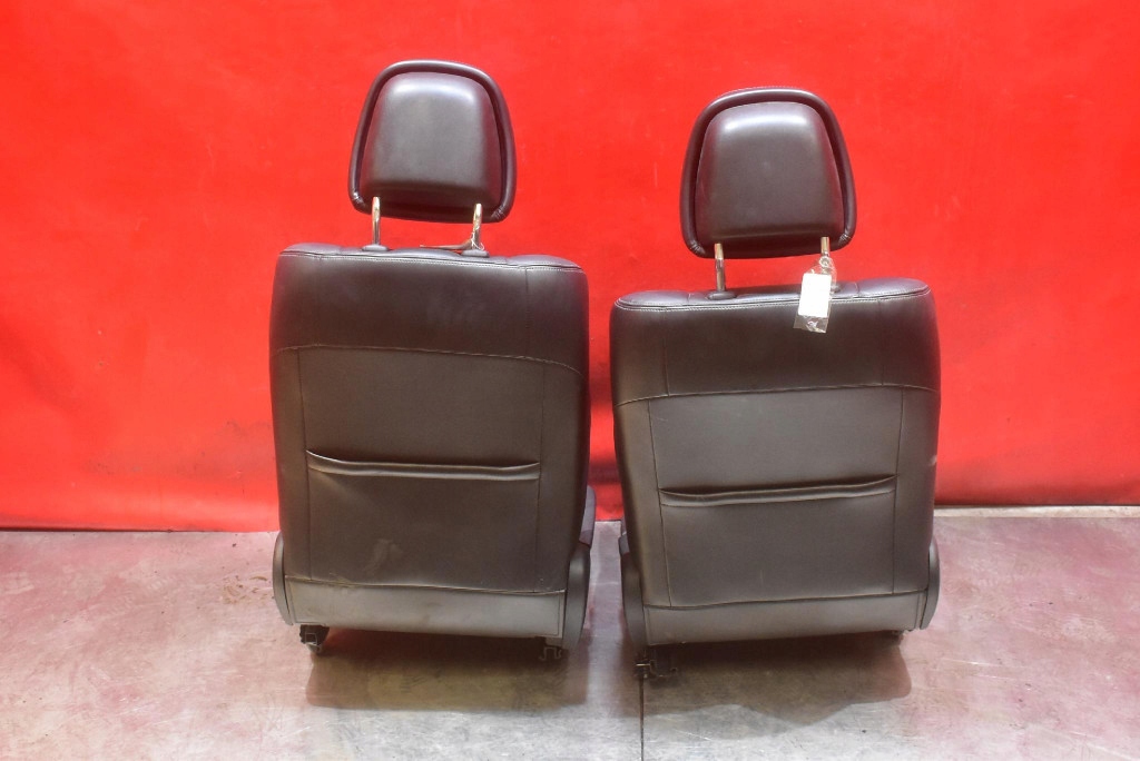 фото №16, Сиденье сиденья комплект кожаный eu toyota avensis t27 kombi 09-11