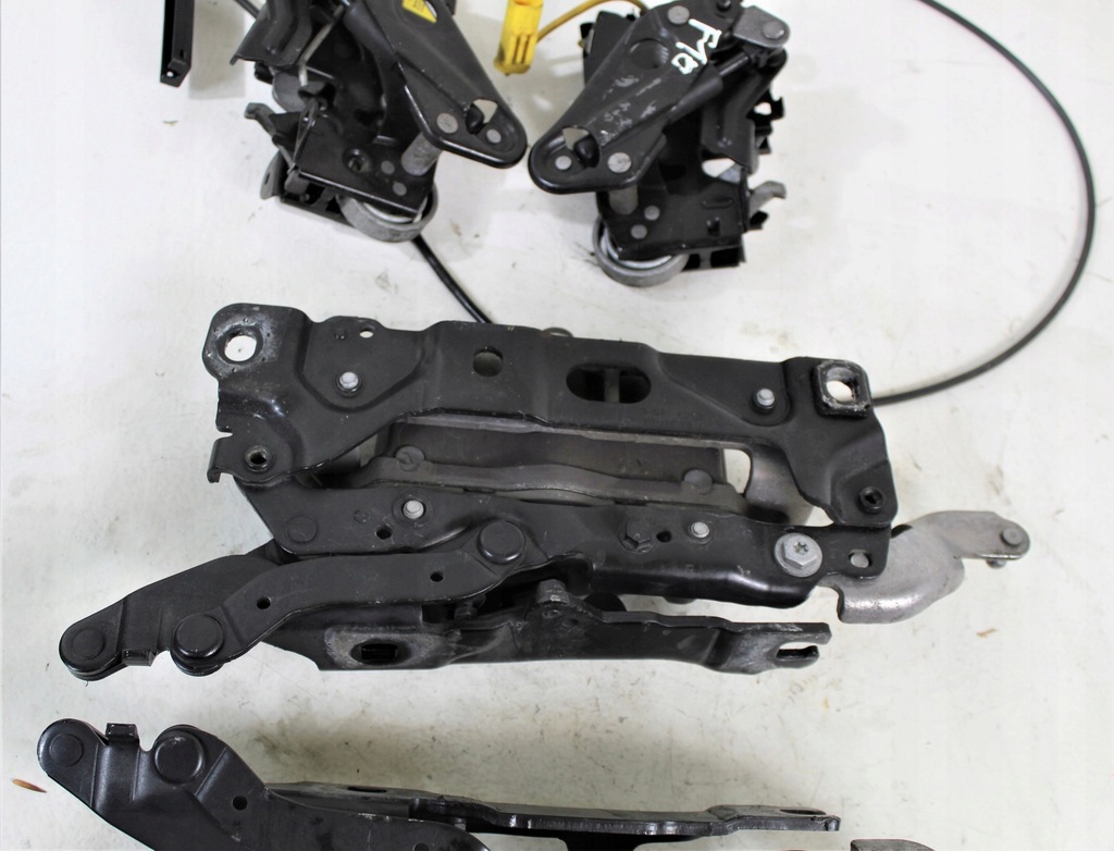 фото №7, Петли патрон патроны пиротехнические капот левый правый bmw f10 f11