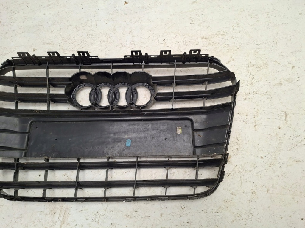 Решітка  audi a6 c7 4g0 2011-2014r. 4g0853653 в Україні