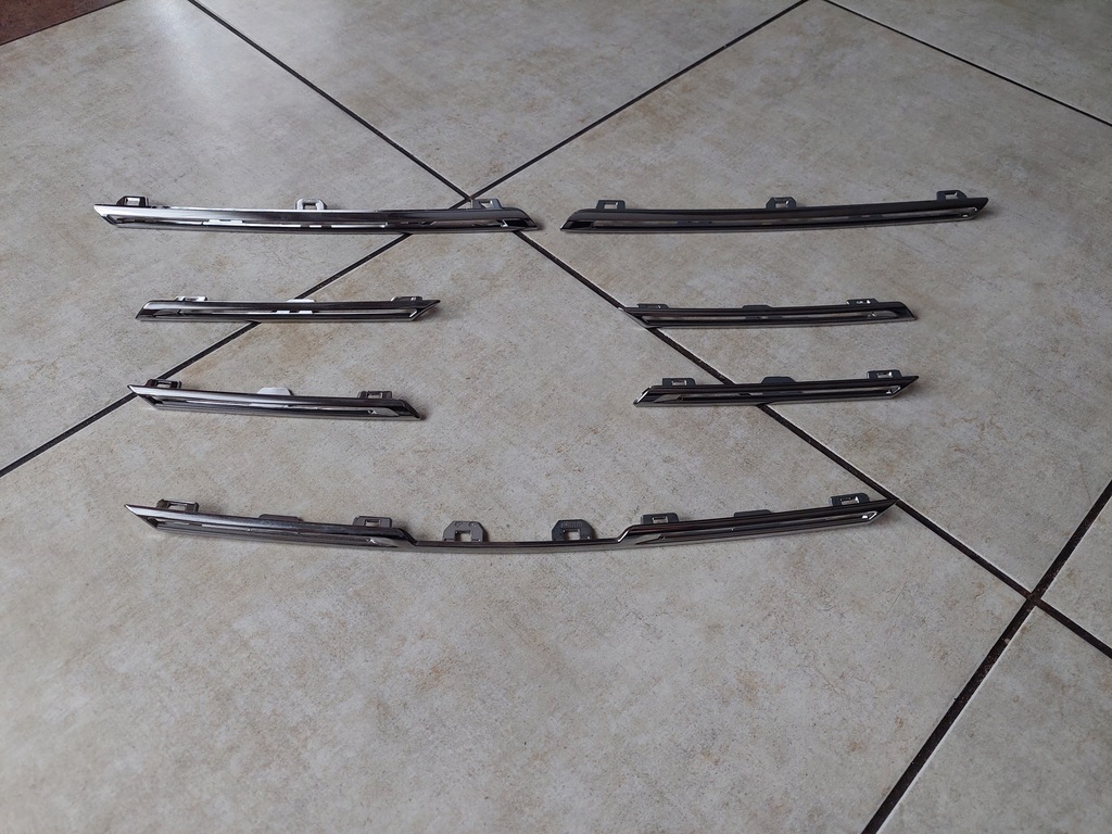 фото №1, Решётка радиатора - хром решетка - renault megane iv - 2016