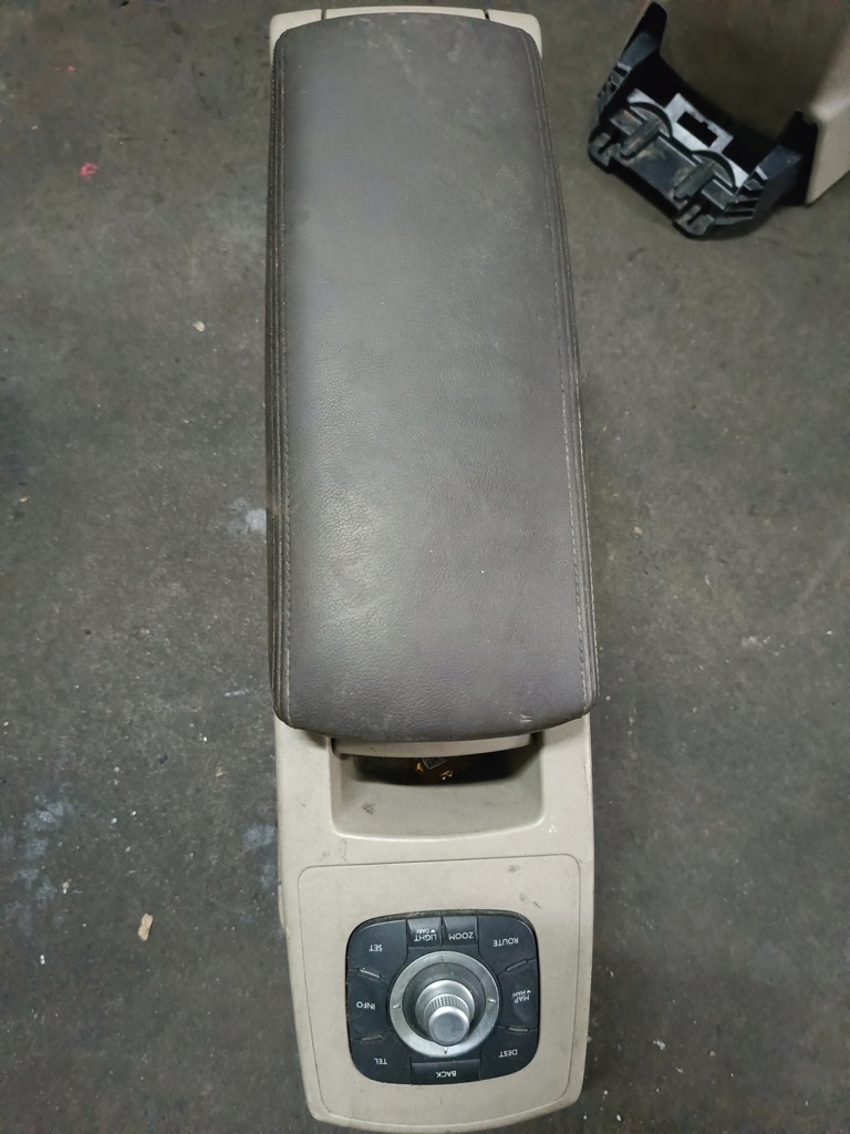 фото №1, Renault grand scenic iii подлокотник туннель